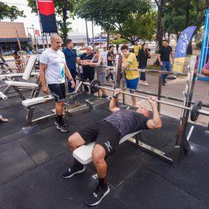 Na Praça da Paz Leo Bezerra entrega 3ª Academia da Cidade e prepara expansão do projeto na Capital