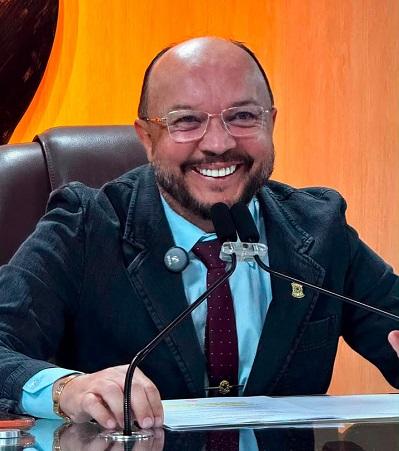 Saulo Germano propõe Cadastro Único para pessoas com autismo e reforça políticas de inclusão em Campina Grande