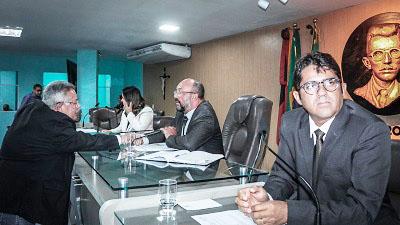 Vereadores debatem abastecimento de água, acessibilidade e fiscalização de serviços